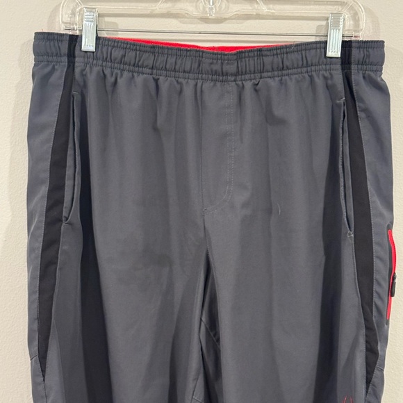 Spyder Other - SPYDER ACTIVE MENS Lightweight  Shorts Gray Red Elastic Waist Pockets Medium